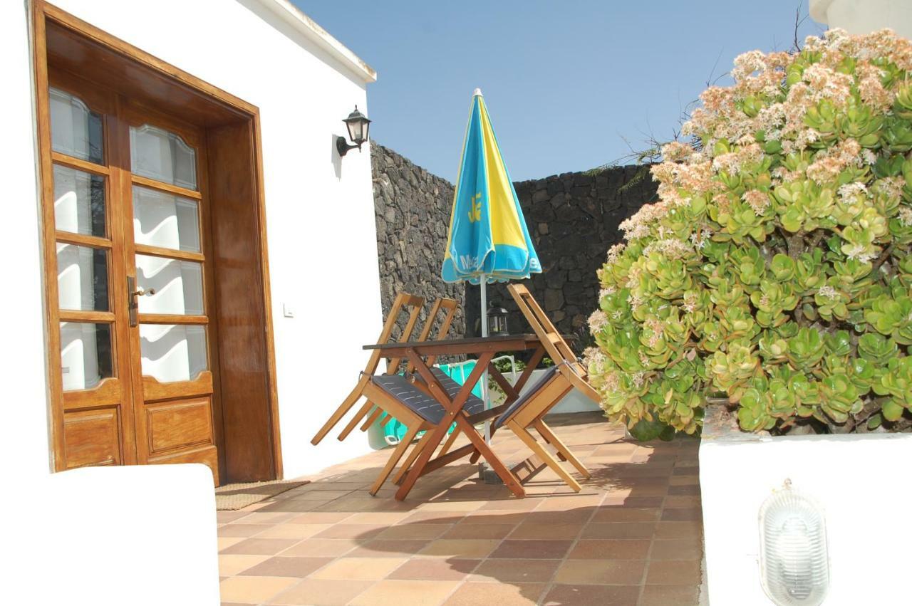 Villa Jupe Tías Buitenkant foto