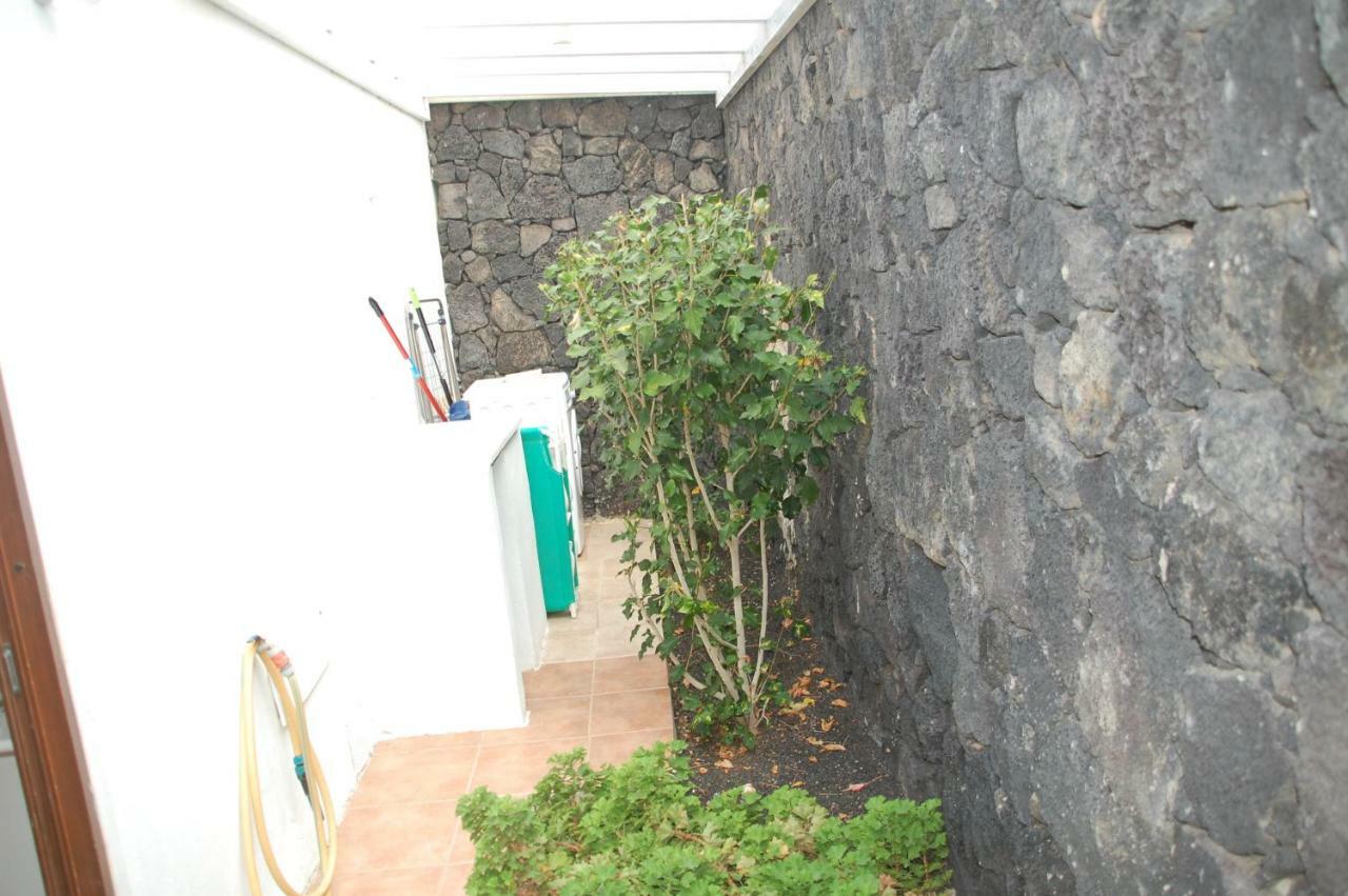 Villa Jupe Tías Buitenkant foto